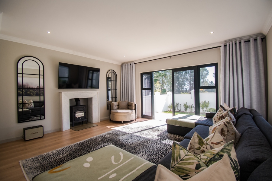 3 Bedroom Property for Sale in Helderberg Village Western Cape